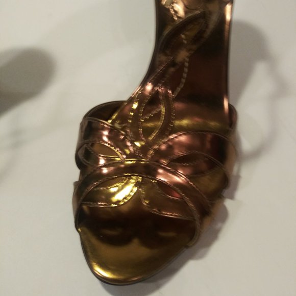 BCBGMAXAZRIA Ilarian Bronze Leather Sandals Size 9.5 - Picture 3 of 9